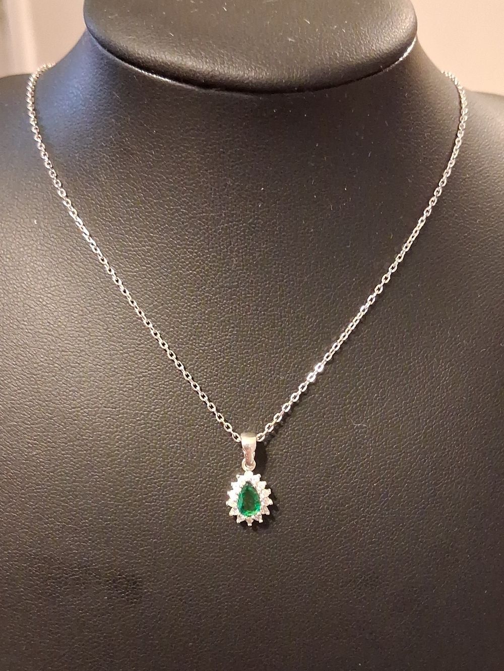 S925 Emerald Teardrop Halo Pendant Necklace - Silver